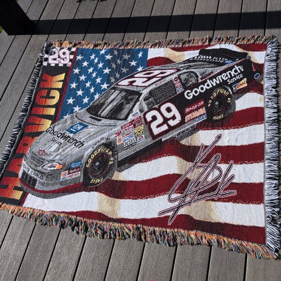 Kevin Harvick #29 Goodwrench Racing Tapestry Throw Blanket NASCAR Fan Decor - Picture 1 of 9